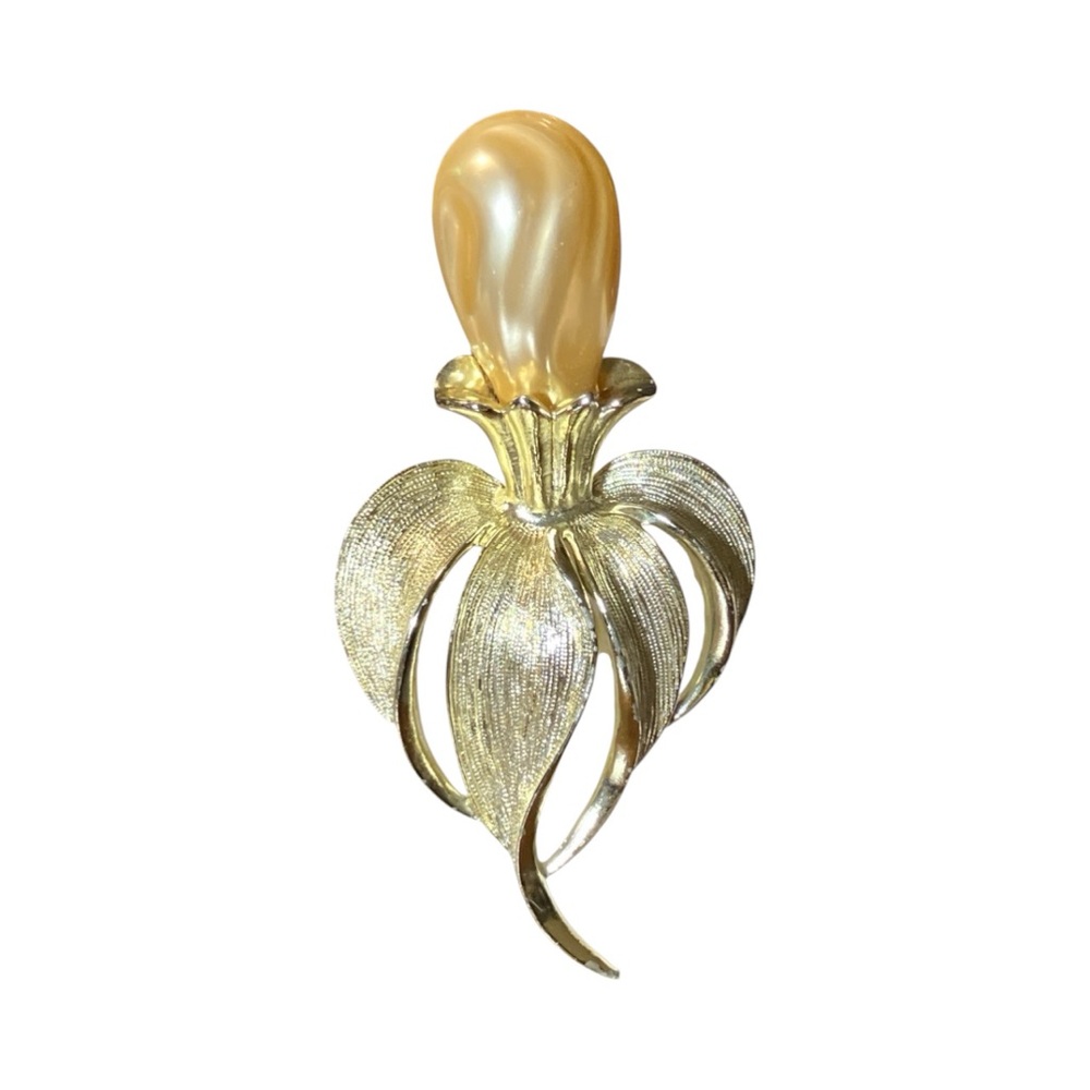 Sarah Coventry 1962 “Fantasy Flower” 3.5 Inch Statement Brooch